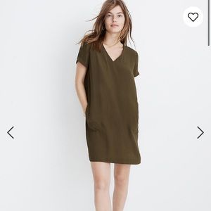 Madewell button back easy dress in olive green